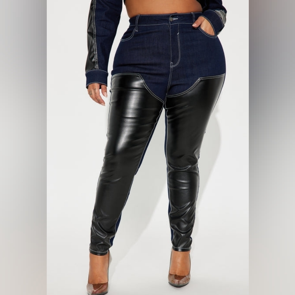 Medium Stretch Cut It Close Faux Leather Stretch Skinny Jeans - Dark Wash
